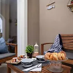 Homey Experience - Urban Luxury Apartment