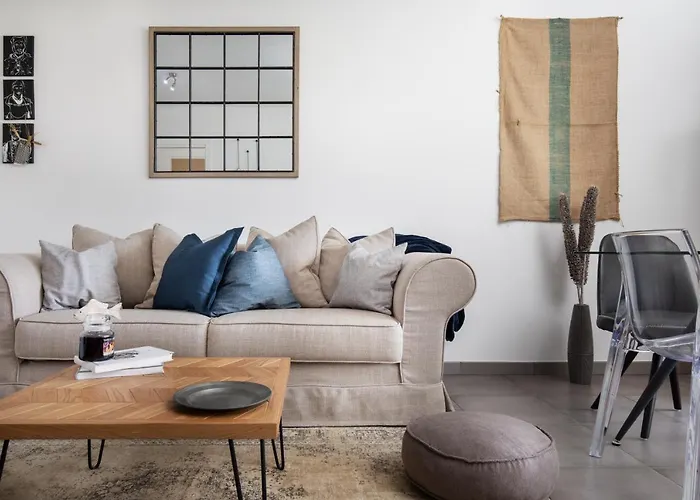 Homey Experience - Urban Luxury Apartment